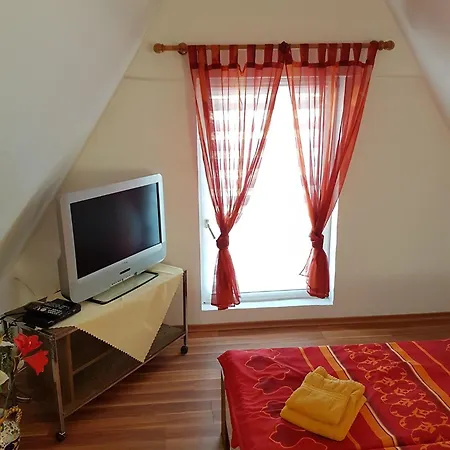 Birgit 3* Ρότενμπουργκ (Τάουμπερ)